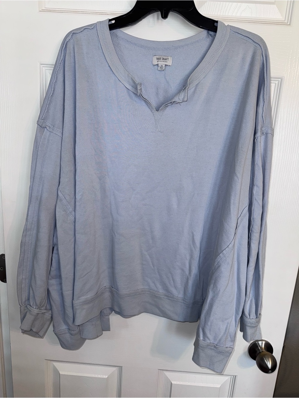 True Craft Pale Blue V‑Neck Pullover Sweatshirt
